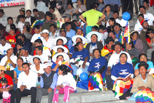 Delegaciones bolivianas en la Cumbre /Foto: La Prensa cumbremuj2-300x201-laprensa
